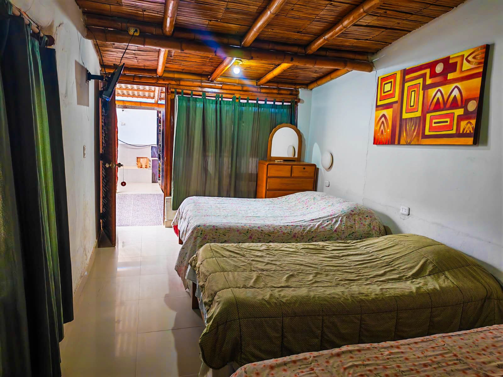 Triple Vista Interior